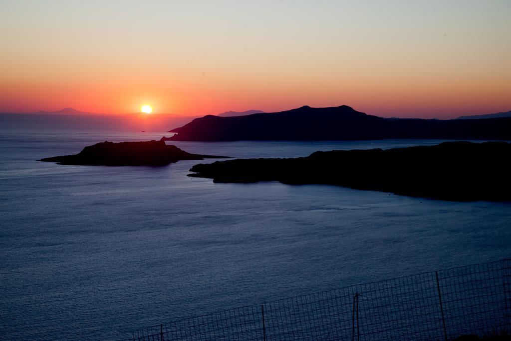 Santa Rinoula Suites Sea Sunset Views Adults Only Megalokori Exterior foto